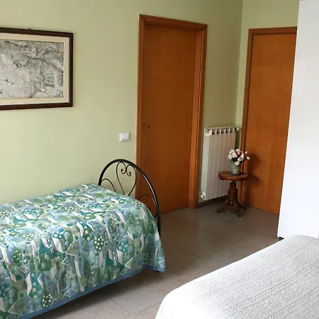 Domi Apartments Wellness Pompei Apartment *